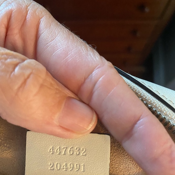 SOLD Authentic Gucci Small Marmont Bag - Picture 4 of 12